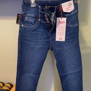 Columbian skinny jeans with butt lifter